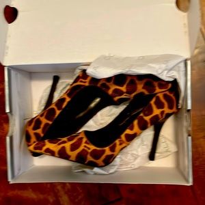 Aldo pumps- size 7.5 - 38  European